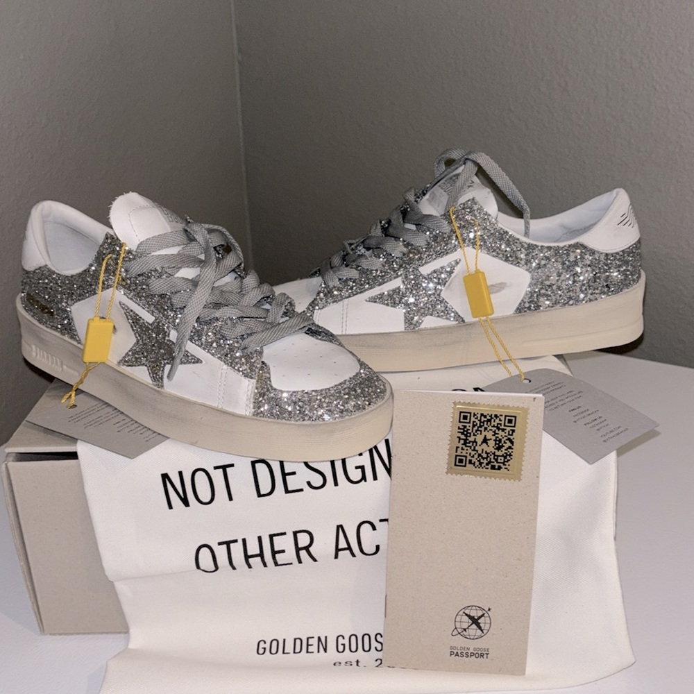 New with tags Golden Goose Women's Stardan white leather and glitter size 40 IT